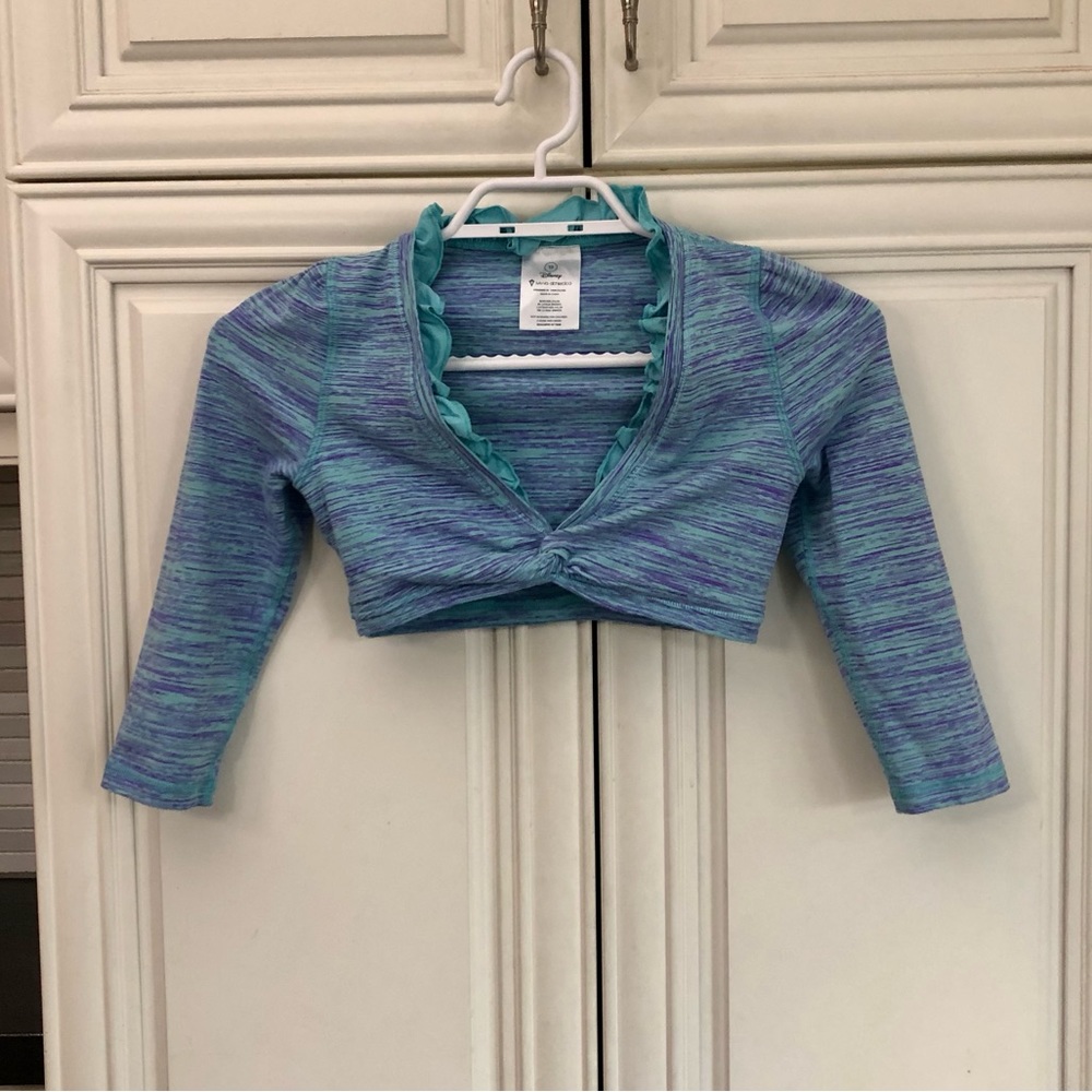 Ivivva Disney girl’s long sleeve reversible crop shirt